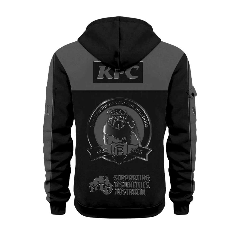 Limited Edition Canterbury Bulldogs Back In Black Half Zip